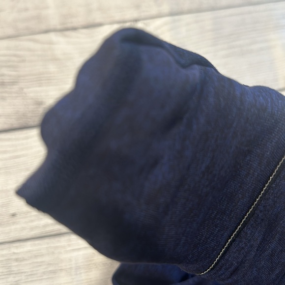 🍋Women’s Lululemon Runderful long sleeve size 6🍋 - Picture 8 of 14